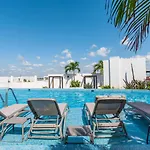 Spacious Retreat For 10 People